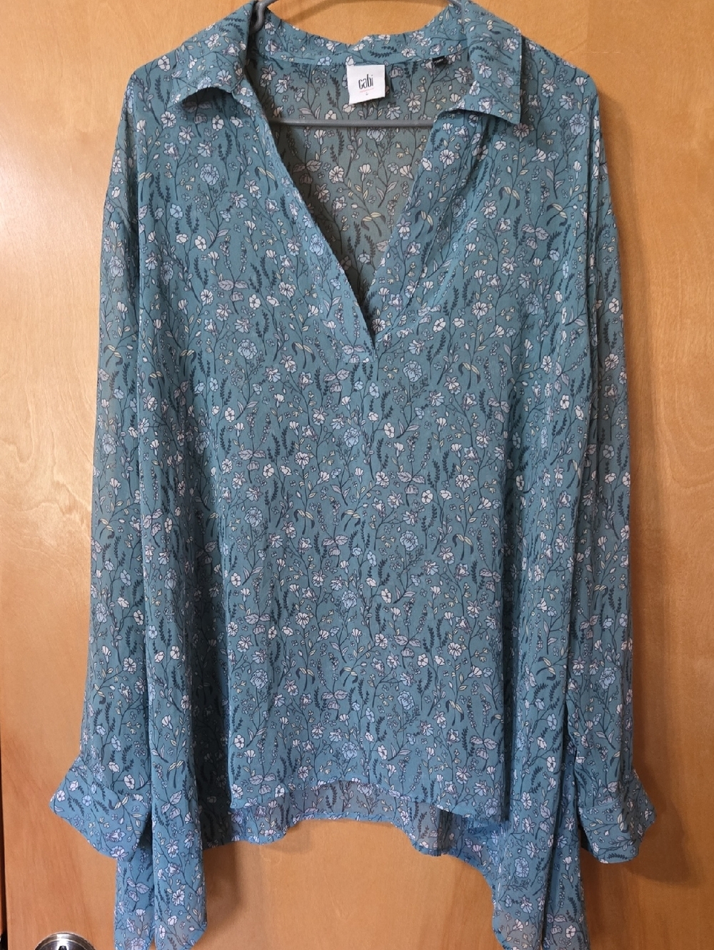 CAbi Teal Floral V-Neck Long-Sleeve Tunic